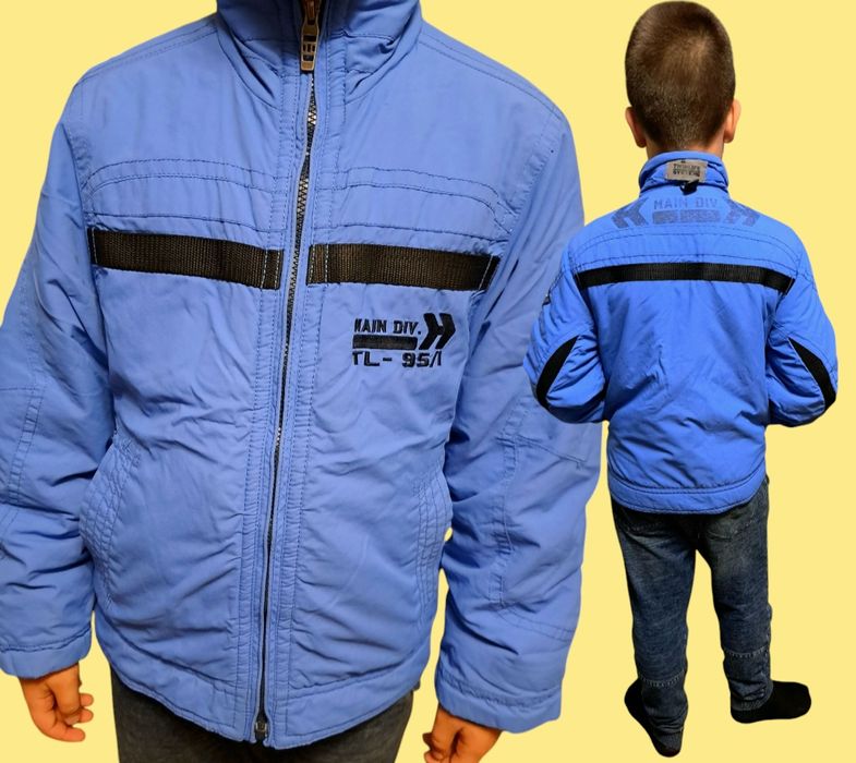 Куртка деми на мальчика 134-140 см.