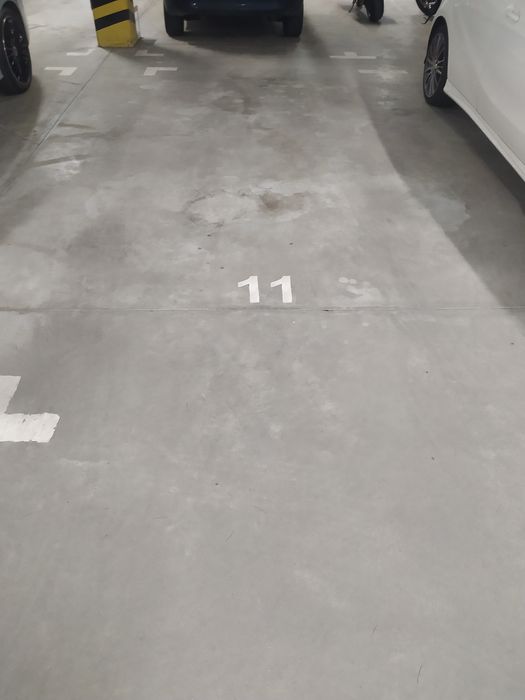 Wynajmę miejsce postojowe w garażu podziemnym Żwirki i Wigury 14-18