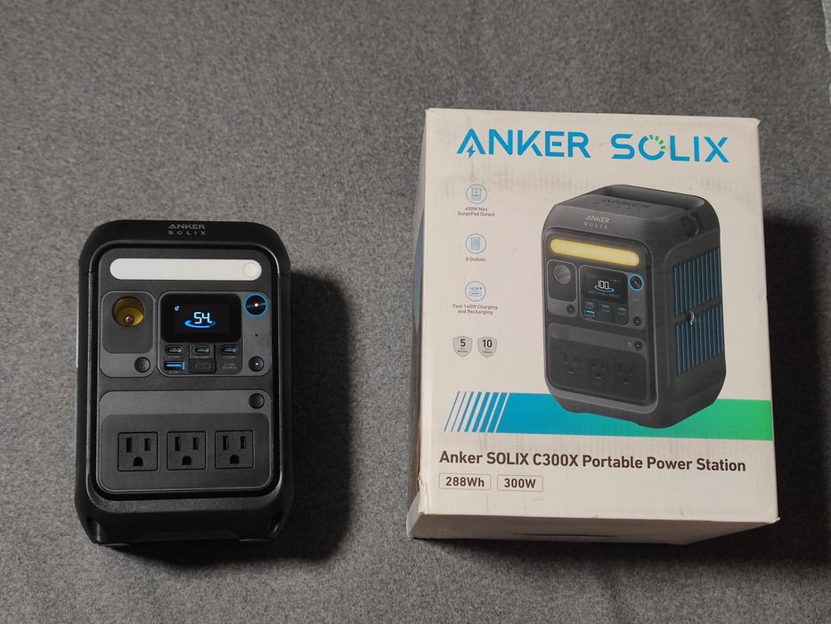Anker Solix C300X 300W 288Wh  портативна зарядна станція