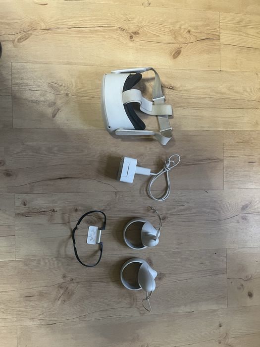 Konsola VR Meta Quest 2 stan bardzo dobry