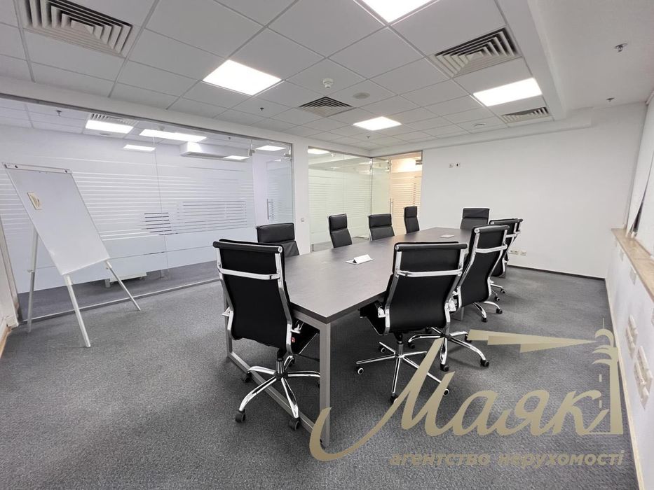 Аренда офиса 112 кв.м в бизнес центре на ул. Богдана Хмельницкого