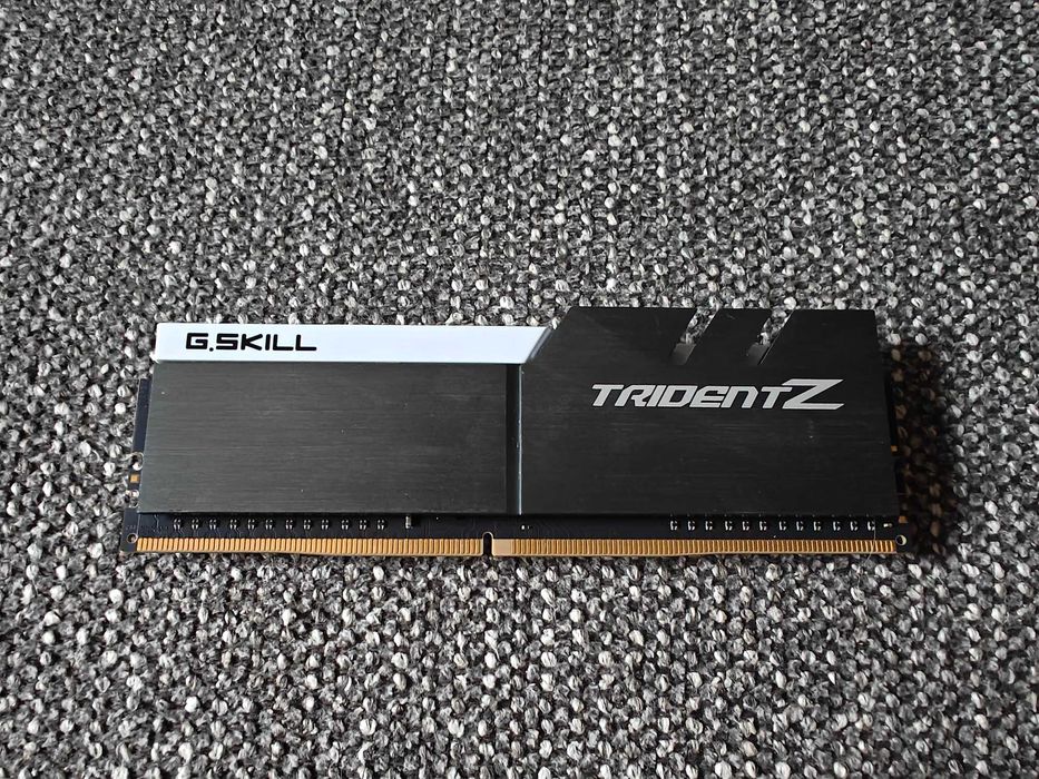 G.SKILL TridentZ 8GB DDR4 4400MHz CL19 - superszybka pamięć