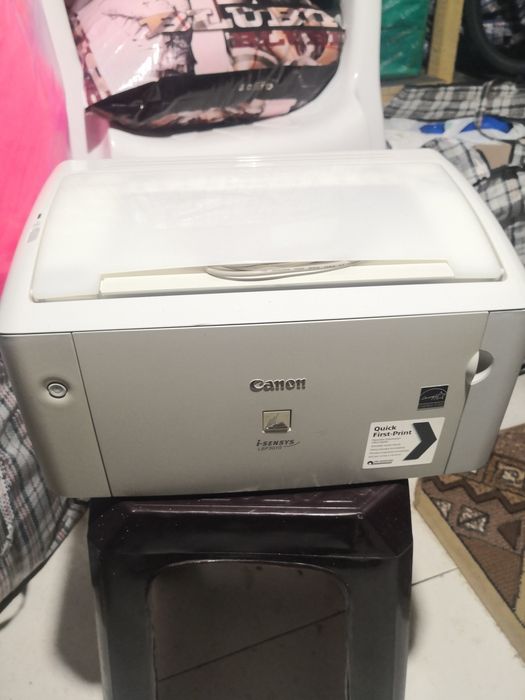 Продам Суперкомпактний лазерний принтер Canon i-SENSYS LBP3010