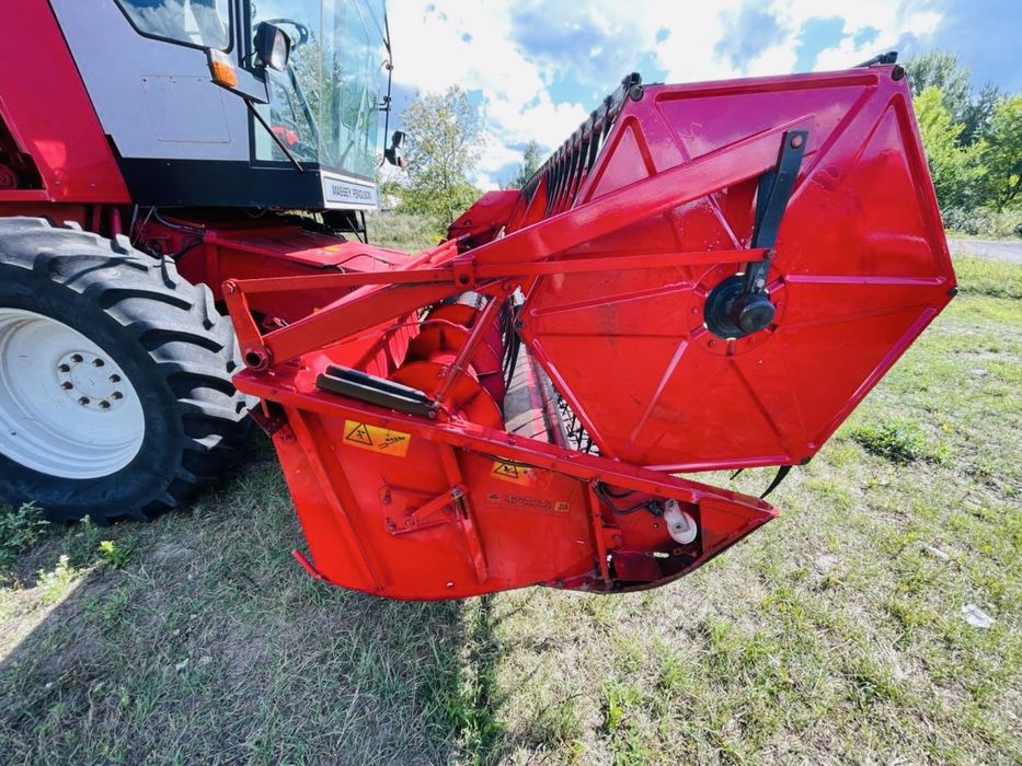 Комбайн MASSEY FERGUSON 28 Hydro