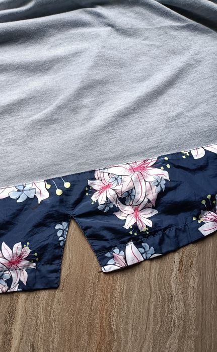 Cienka parka w kwiaty. TXM