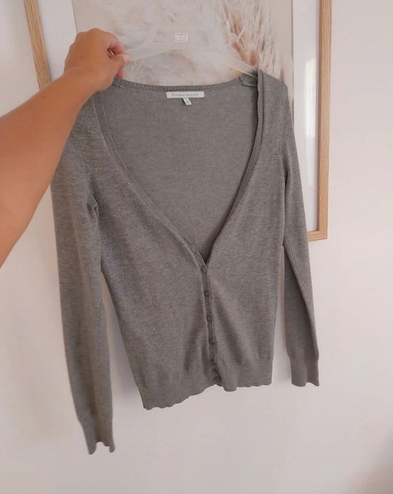 Sweter elegancki szary rozmiar S Viskoza Bershka