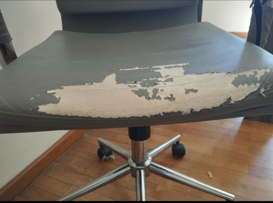 Cadeira escritório usada