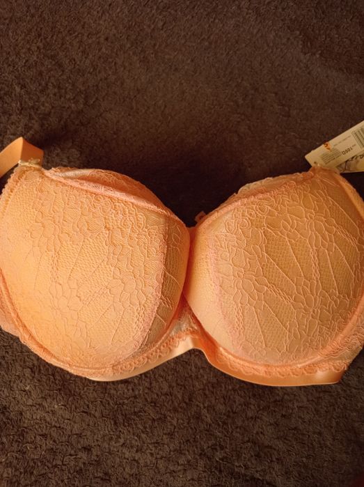 Biustonosz łososiowy 100D