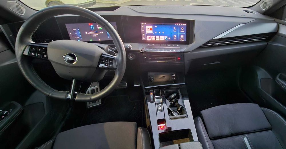 Opel Astra GSe Plug-in Hybrid 2023 | 225cv | 17.000 mil km Nacional