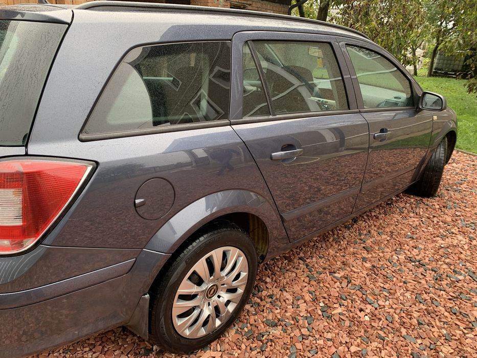 Продаю авто Opel Astra 2008