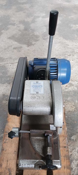 Ferramentas para a Indústria de Moldes (Prensas/Máq.corte)