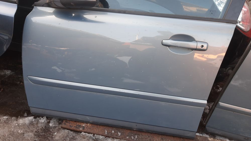 Lak. 479-46 drzwi lewe Volvo v50 kompletne do montażu
