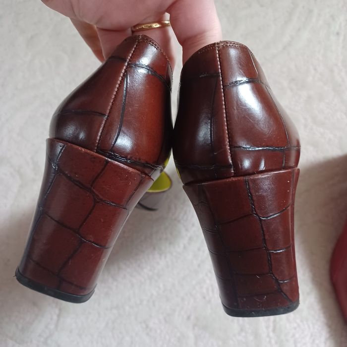 Buty DKNY pełnoskórzane 8,5/38,5