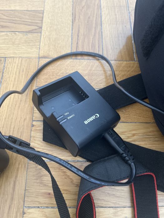 Canon EOS1300D + bolsa + Lente