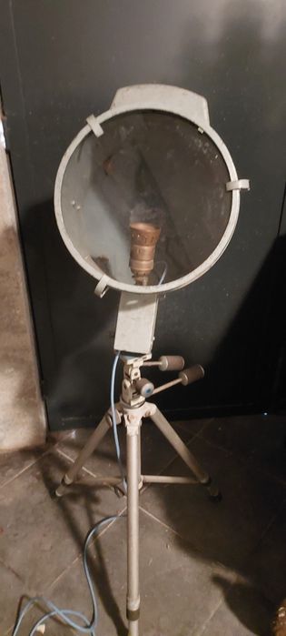 candeeiro  design industrial  vintage com tripé