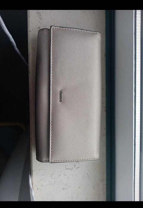 Carteira Vilanova dourada