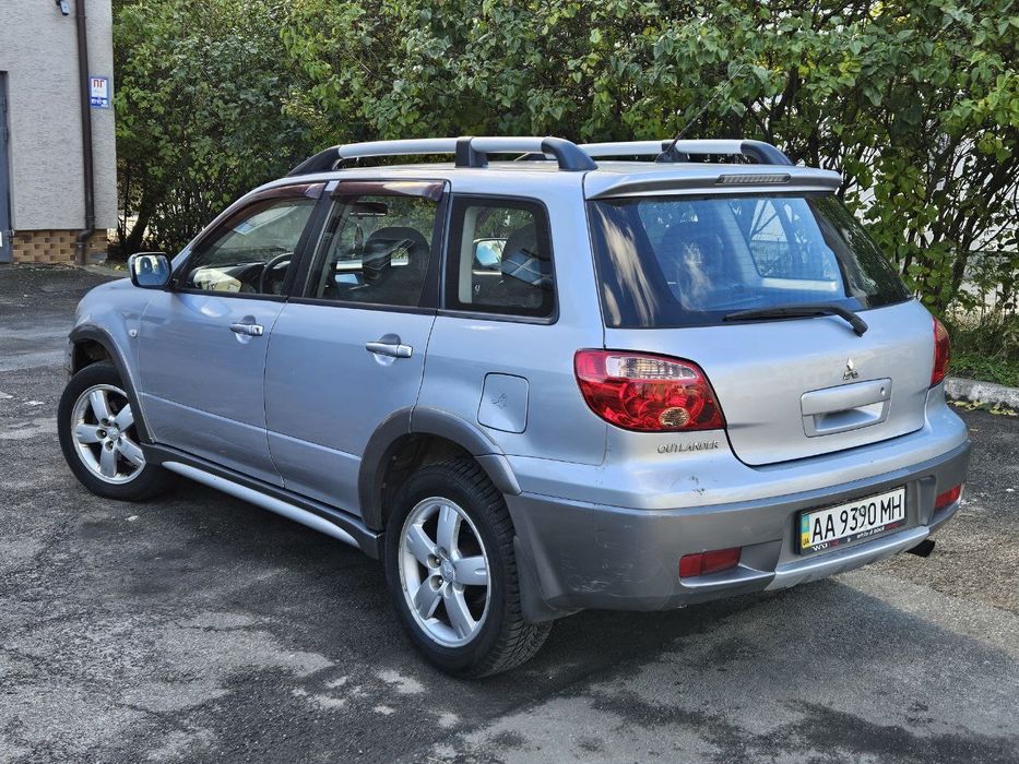 Продам мітсубісі аутлендер