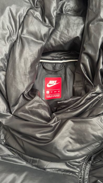 Nike Asymmetrical puffer