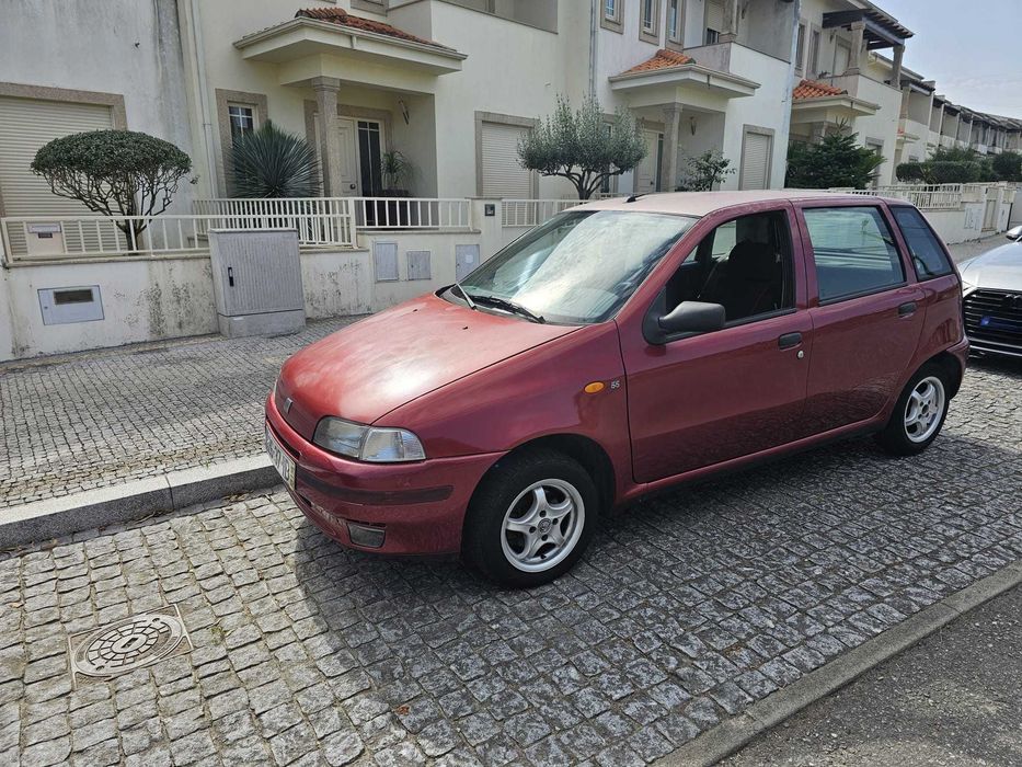 Fiat Punto 55. Alguns extras.