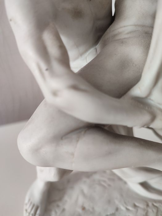 Порцелянова статуетка