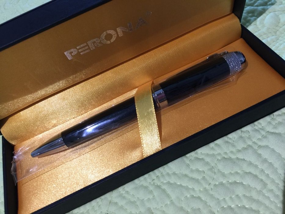 Caneta preta PERONA