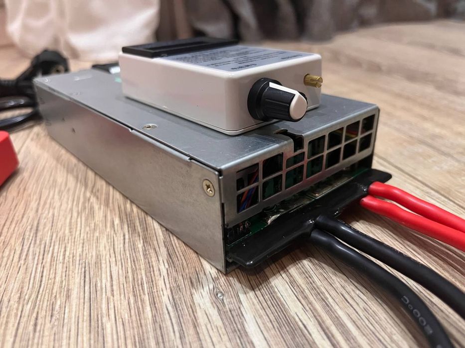 Зарядний пристрій 12В 60А-100А