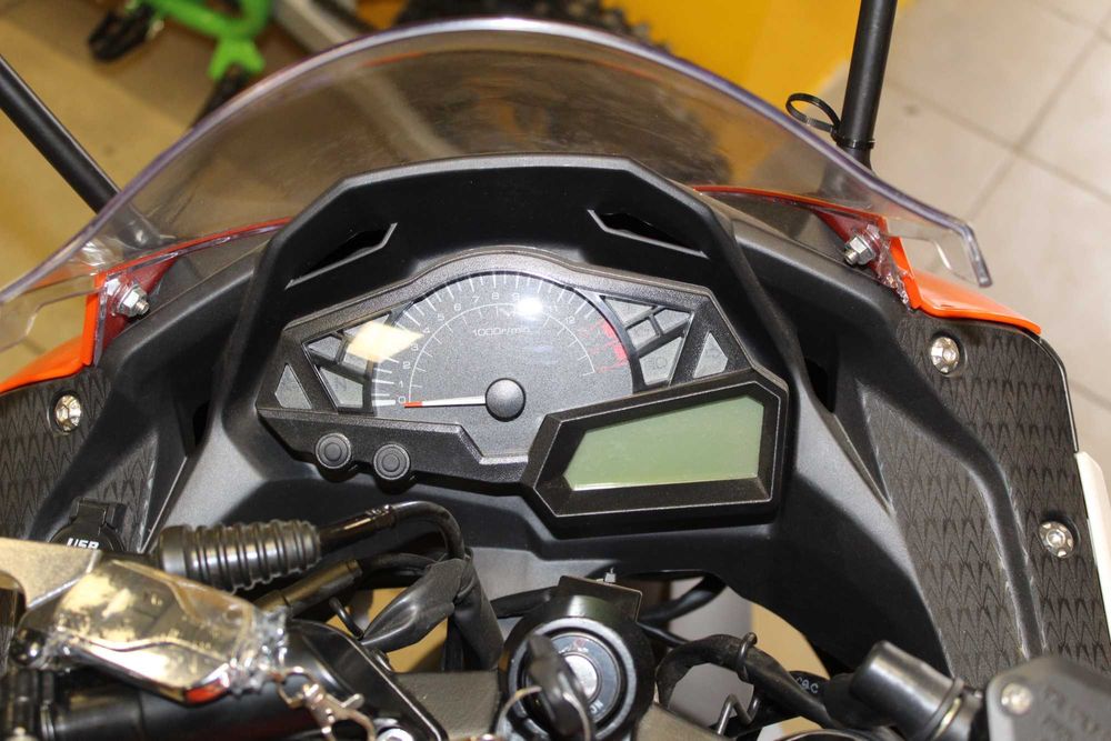 Мотоцикл ML250 CBR (REPSOL)
