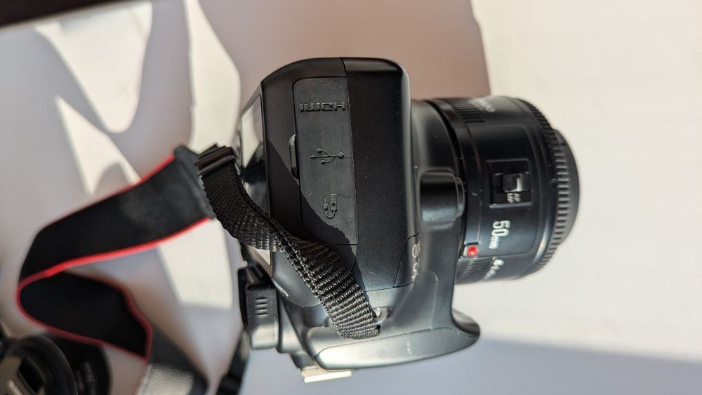 Продам фотоапарат Canon EOS 1100D