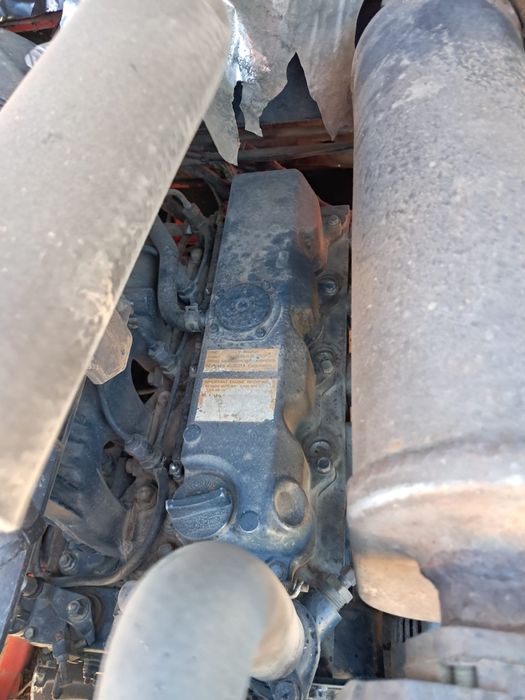 Vendo bobekat THOMAS com motor kobota com matricula