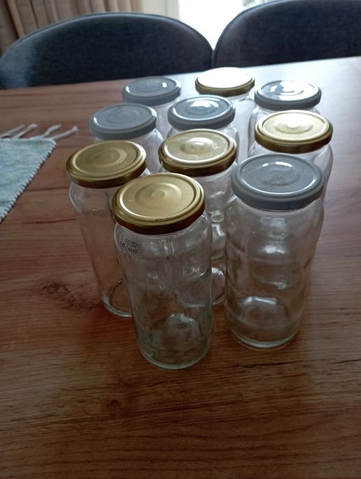 Vendo frascos de vidro usados mas desinfectados 0,20centimos cada