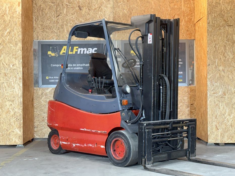 Empilhador Linde eletrico E30