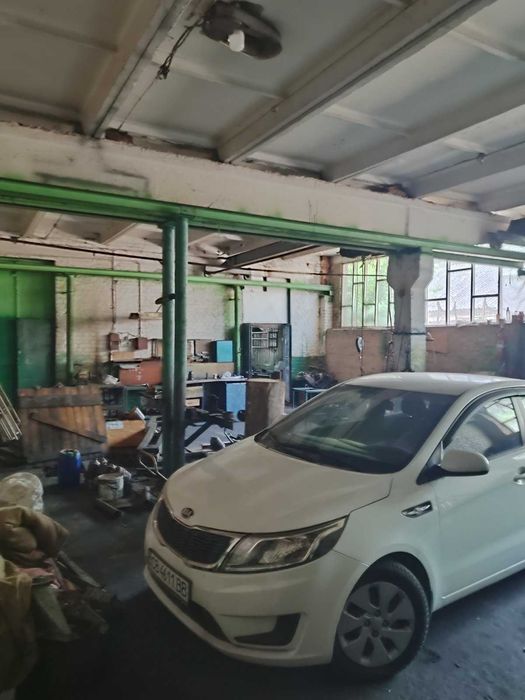Продам  виробничо складськi примiщення Пр-т Миру 243. м.Чернiгiв