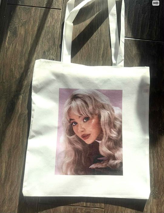 Torebka torba tote bag materiał non woven Sabrina carpenter