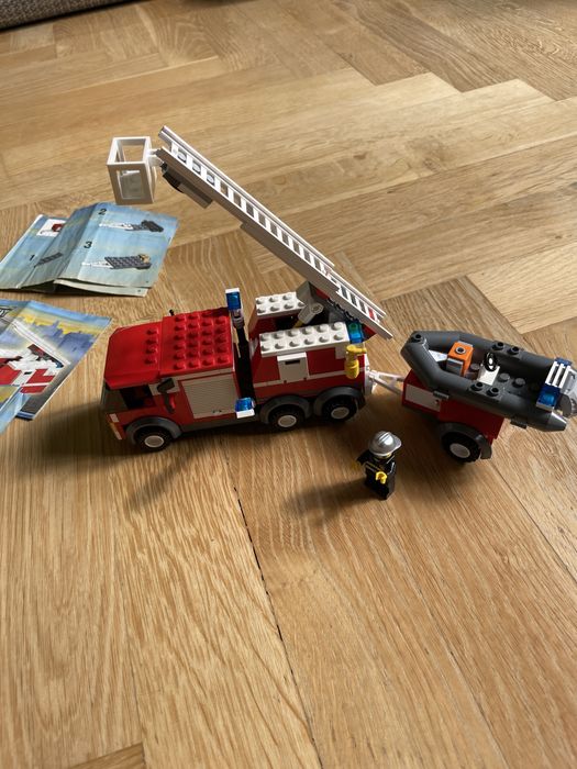 Lego city 7239 wóz strażacki