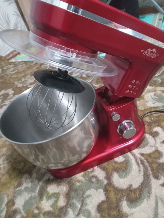 Тістоміс Monte MT-2505 1400W, чаша 6 л, стан хороший