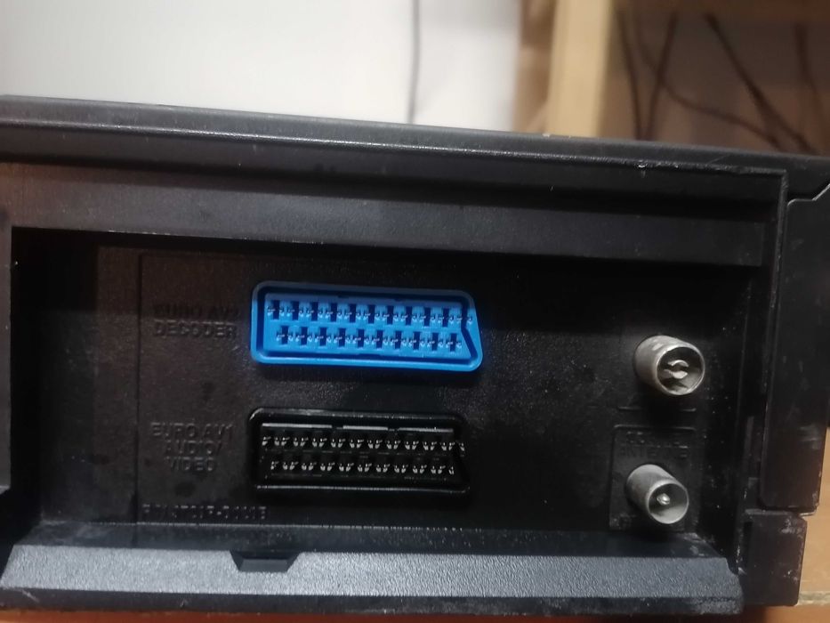 Magnetowid VHS JVC HR-J293 stereo