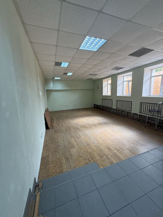 Без % Комерційна будівля 595 м² + земля у власності центр Фастова