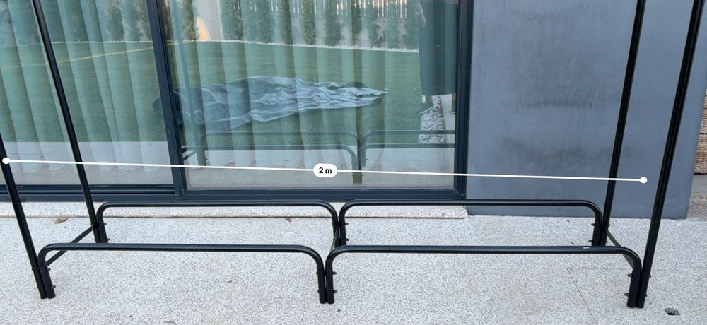 Suporte para lenha com cobertura