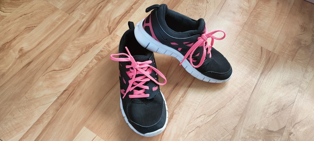 Buty sportowe damskie Nike 38