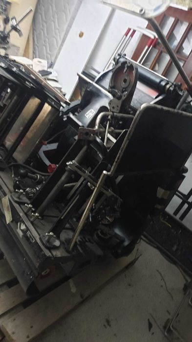 Máquina ADAST Grafopress