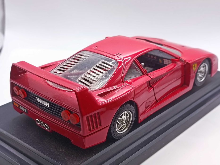 Model Burago Ferarri F40 1987 COD1542 1/24 Bijoux Collectio 698/03/25L