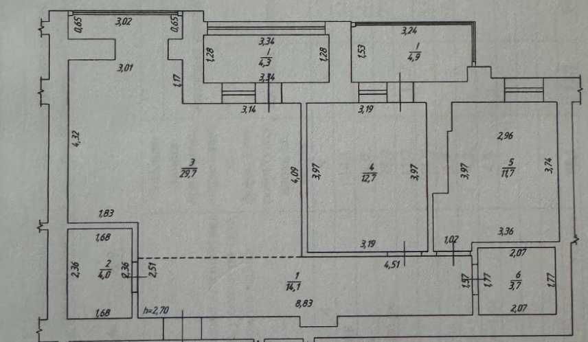 Продам 3-х кімнатну квартиру в Центрі.