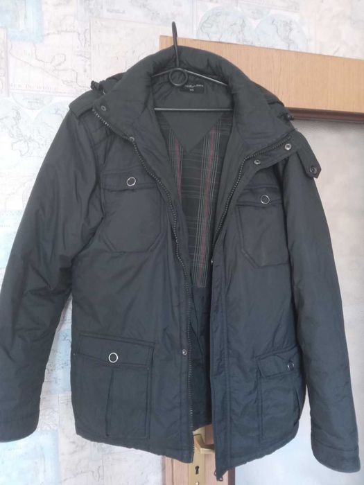 Продам чоловічу зимню куртку 50- 52 розміру 500 грн