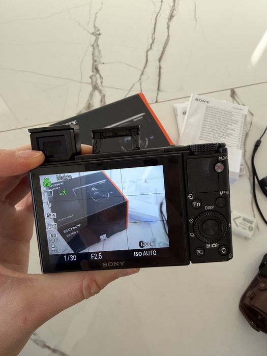 SONY RX100 MARK III (аналог canon g7x): 28 000 грн. - Цифрові ...
