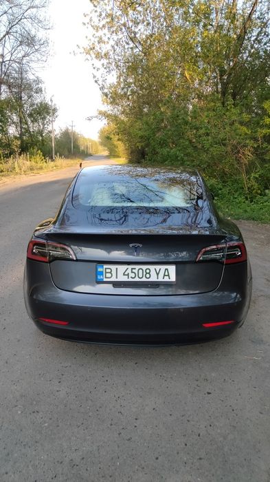 Продам Tesla Model 3 2021
