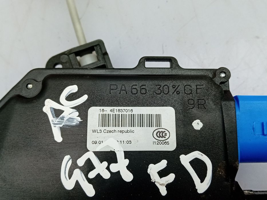 Fechadura / fecho porta frente direito AUDI A3 (8P1)