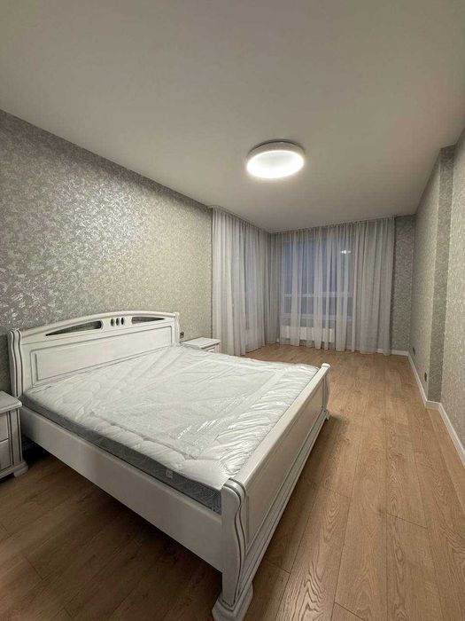 Перша здача 1 кім кв  з ремонтом і паркомісцем по вул. Лінкольна