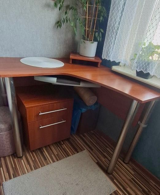 Biurko na sprzedaż