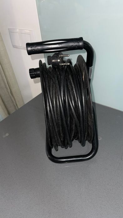 Extensão elétrica 25m 4 fixas