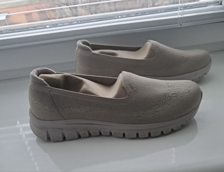 Жіночі сліпони Skechers 39 розмір легкі кеди тапочки у відміному стані